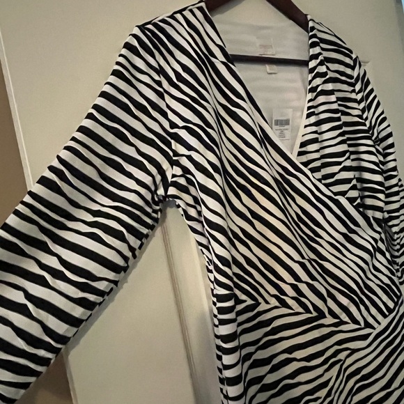 Chico’s Textured Black and White Striped Mid Length Dress Women’s medium - Picture 2 of 16